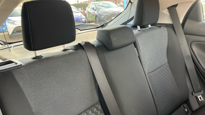 Toyota Yaris 1.5 Hybrid Design 5dr CVT Hybrid Hatchback